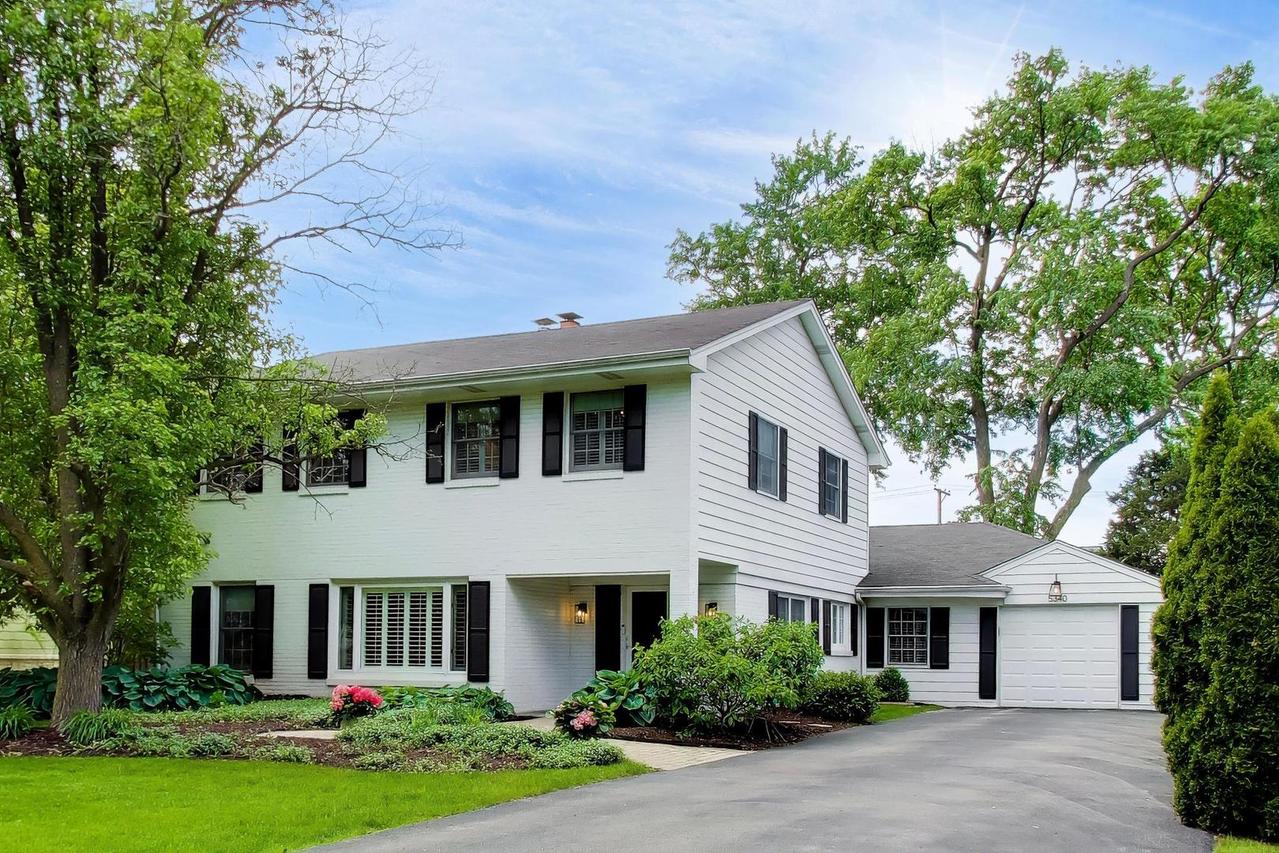 5340 Wolf Rd., Western Springs, IL 60558