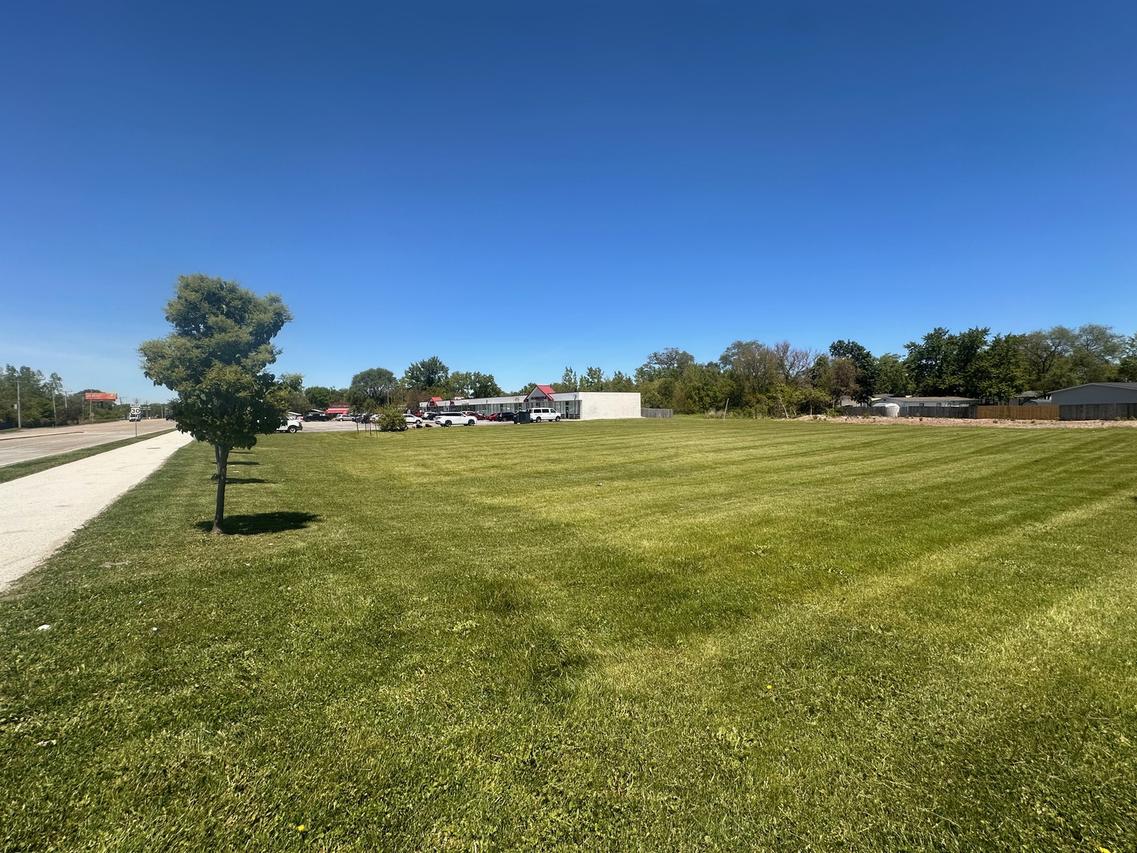 21587 Lincoln Highway, Lynwood, IL 60411