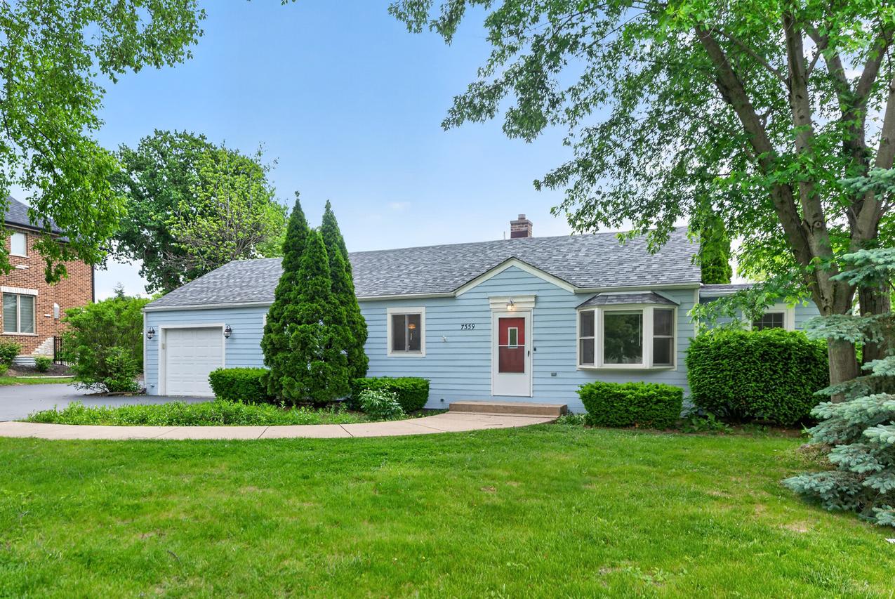 7339 S Park Ave., Burr Ridge, IL 60527
