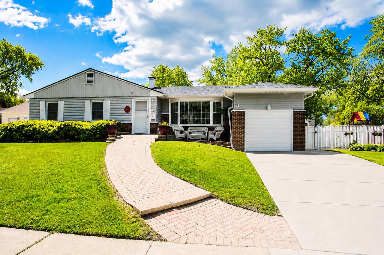 1359 E Dorothy Dr., Palatine, IL 60074