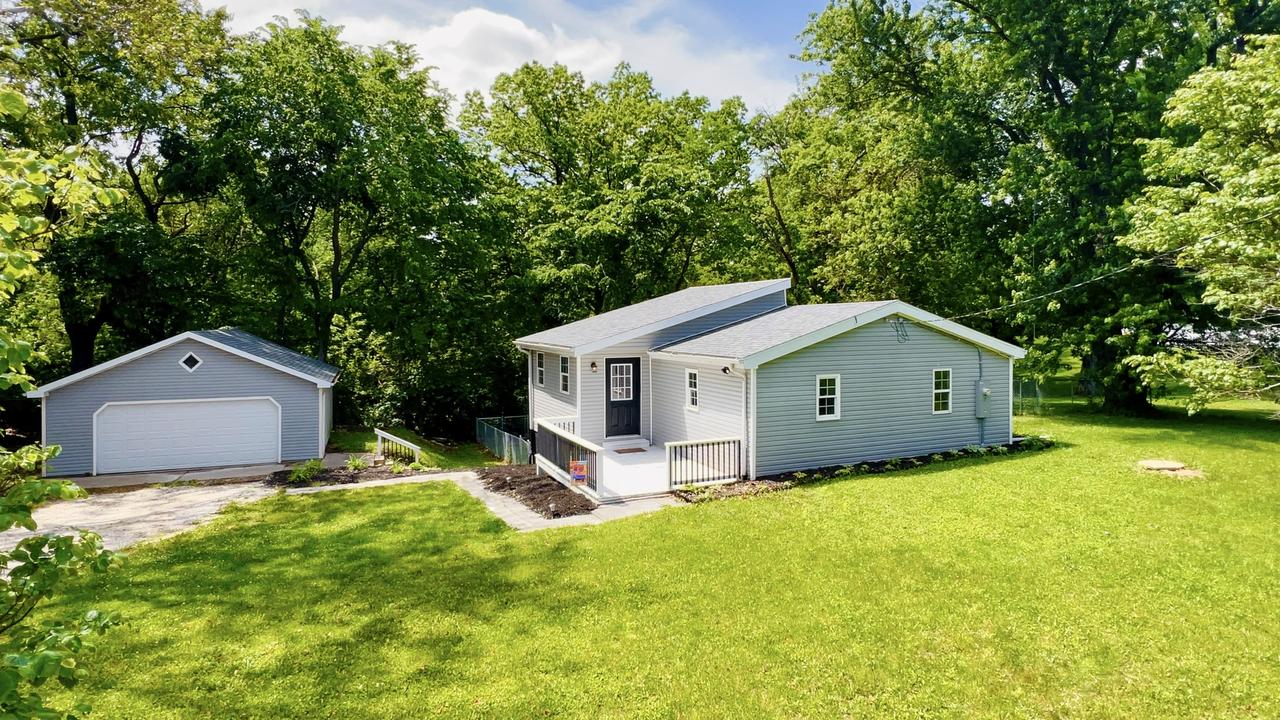 207 Hillman St., Washington, IL 61571