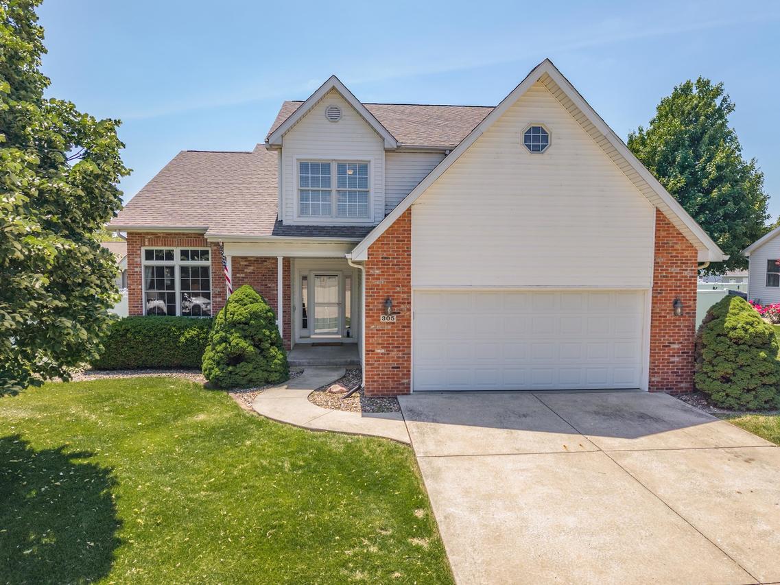 305 Prairieview Dr., Hudson, IL 61748