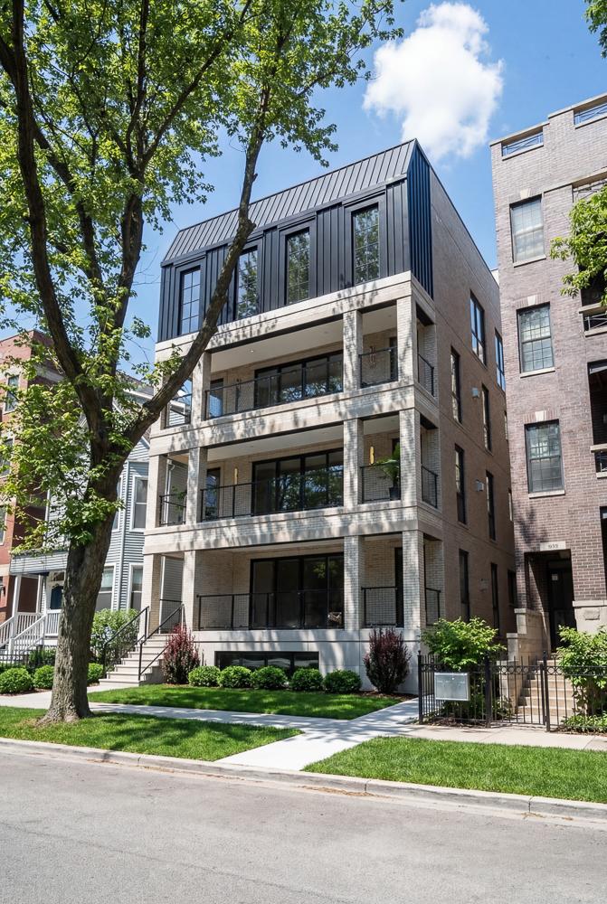 822 W Aldine Ave. #1, Chicago, IL 60657