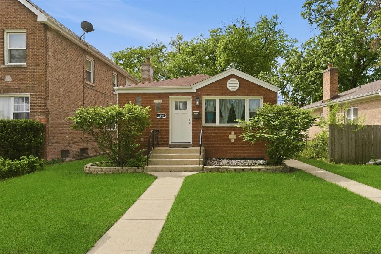 3604 Wilcox Ave., Bellwood, IL 60104
