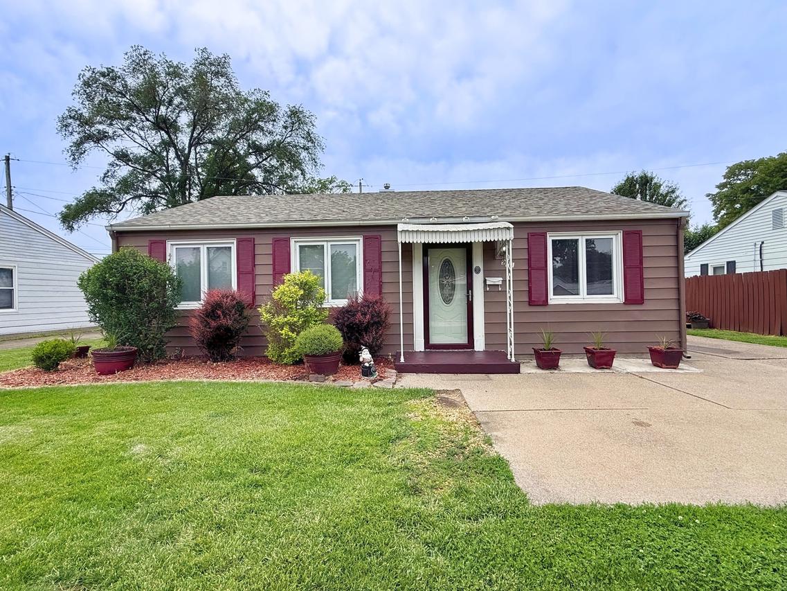 971 41st St., Moline, IL 61265