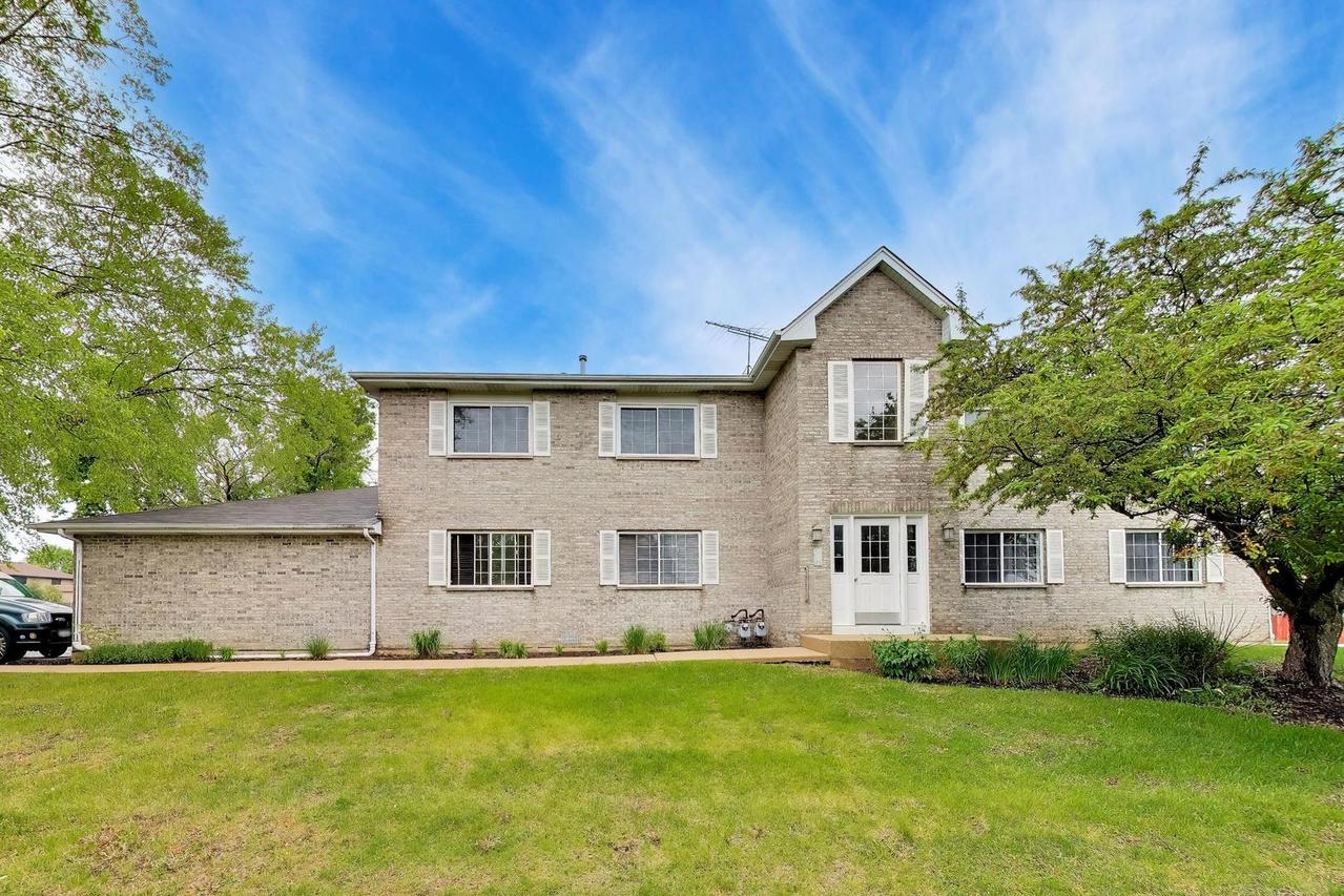 365 Stonington Pl., South Elgin, IL 60177