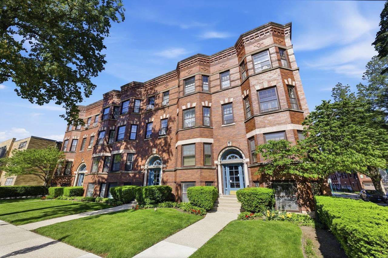 206 N Kenilworth Ave. #B, Oak Park, IL 60302