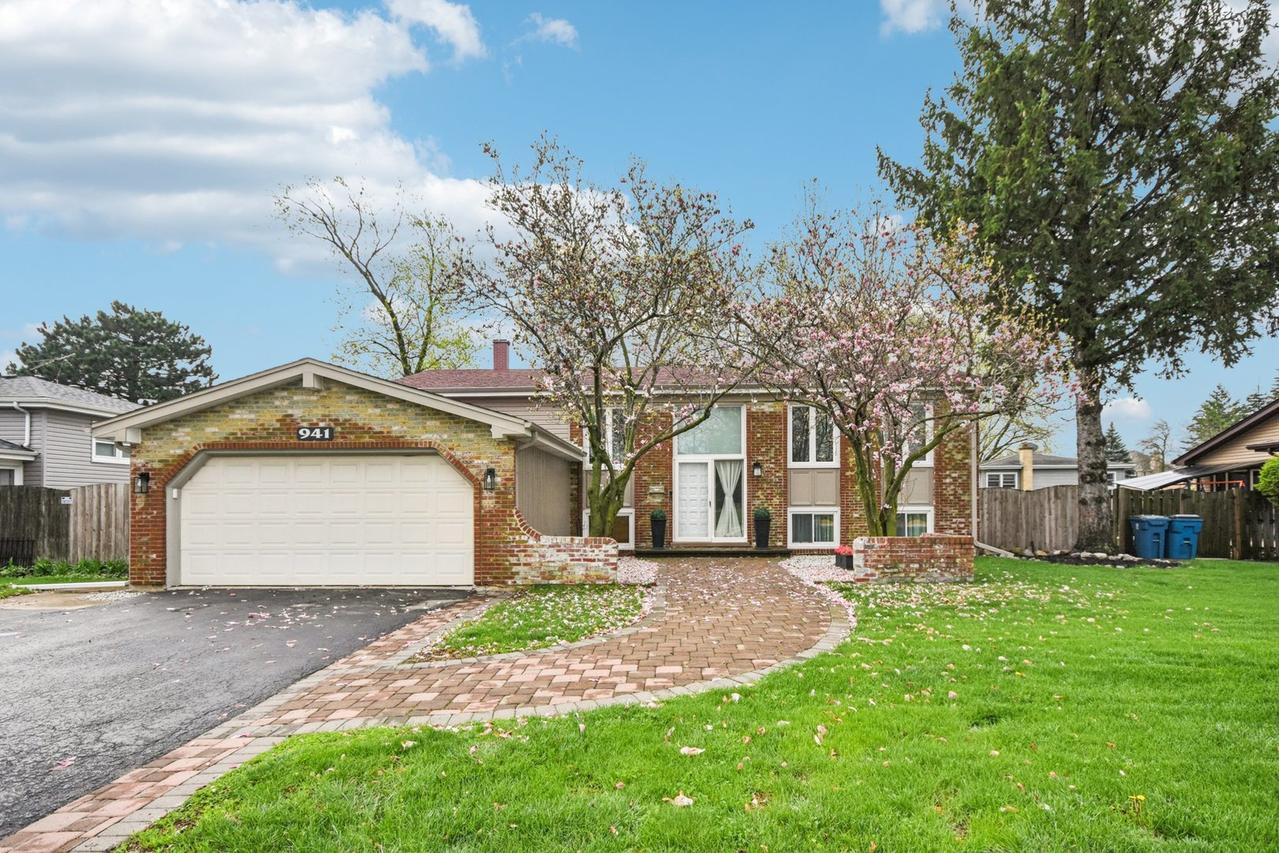 941 W Army Trail Blvd., Addison, IL 60101