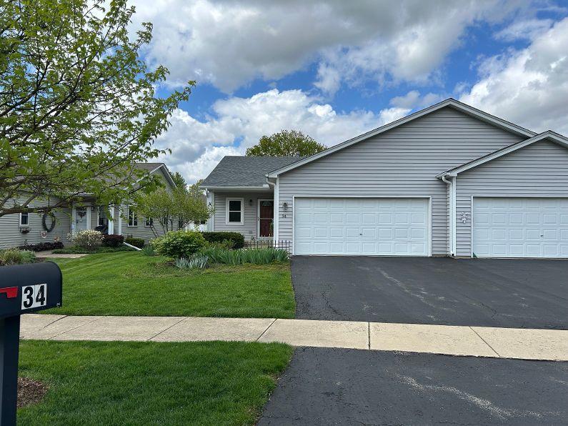 34 S Juniper Dr., North Aurora, IL 60542