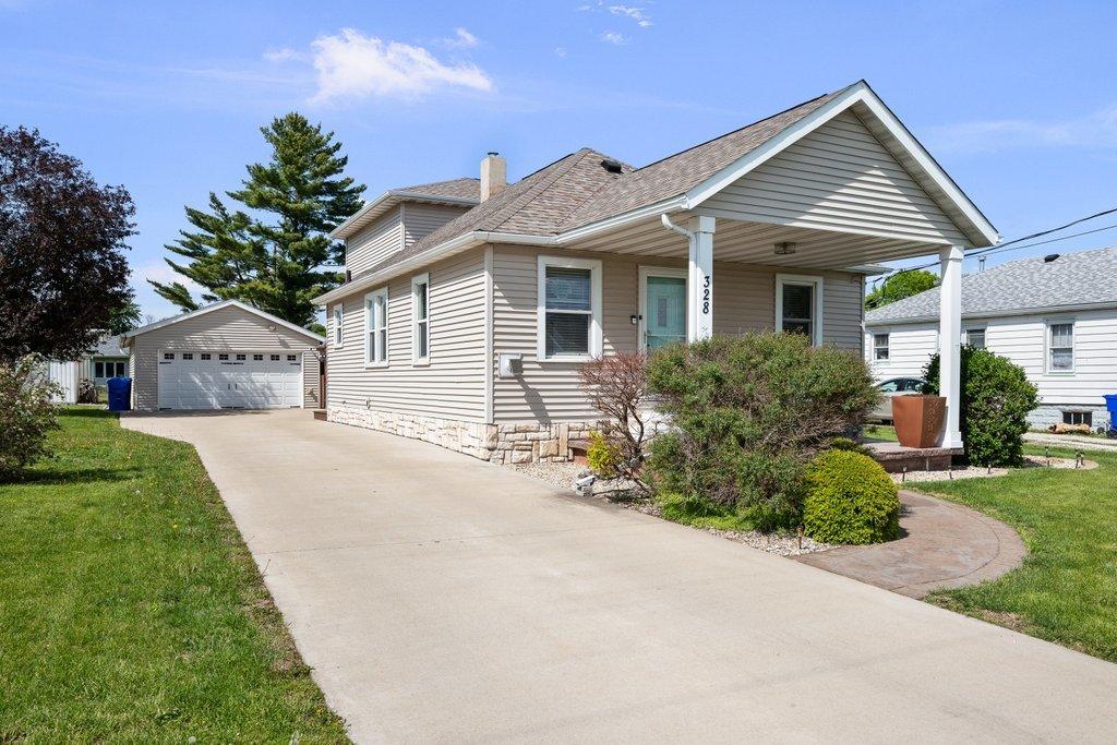 328 E South St., Kewanee, IL 61443