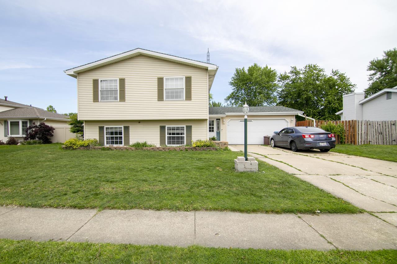 260 Karen Dr., Bourbonnais, IL 60914
