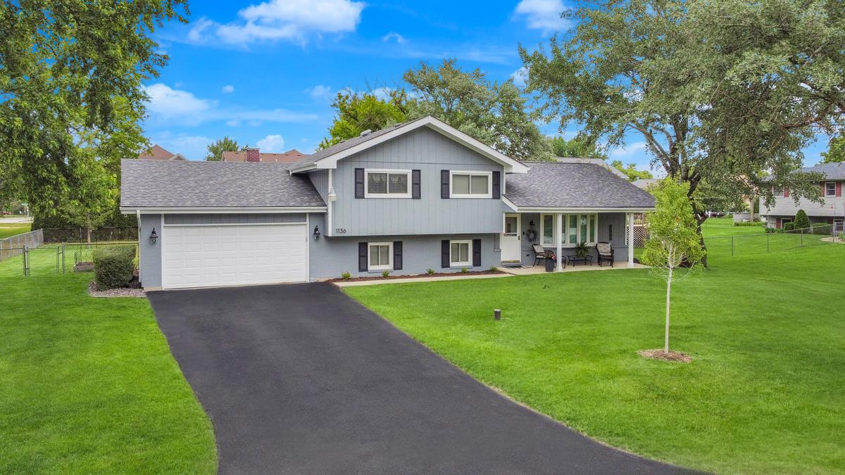 1136 Oxford St., Downers Grove, IL 60516