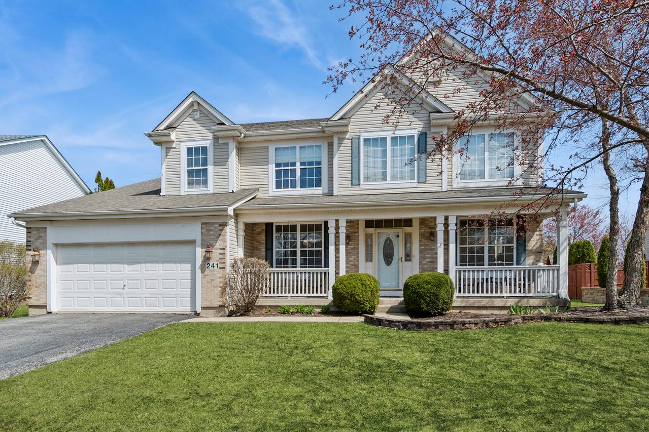 241 Ashcroft Ln., Oswego, IL 60543