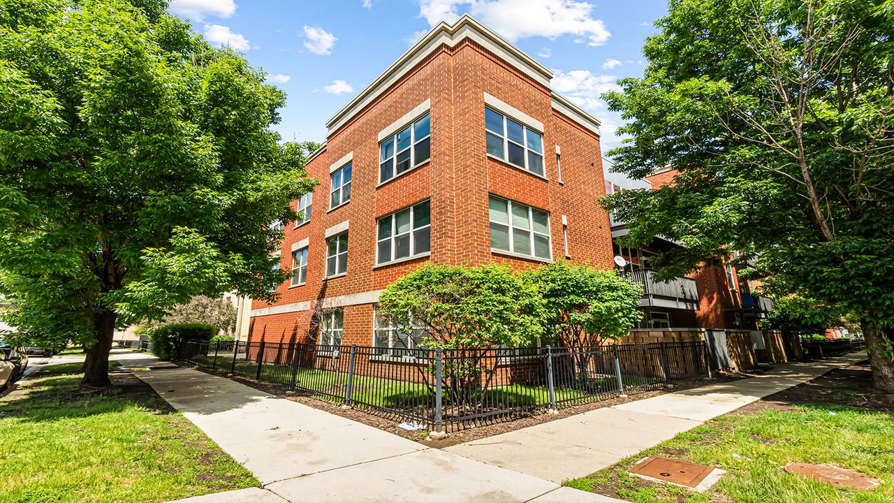 2220 W Maypole Ave. #202, Chicago, IL 60612