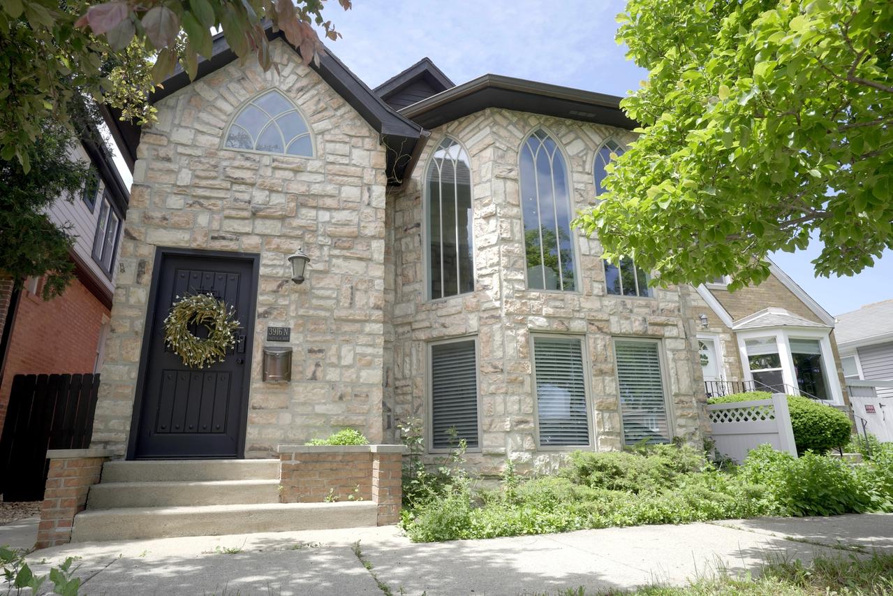 3916 N Osceola Ave., Chicago, IL 60634