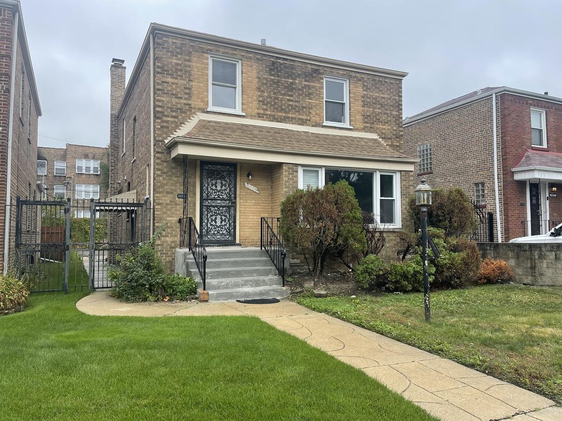 8023 S Yates Blvd., Chicago, IL 60617