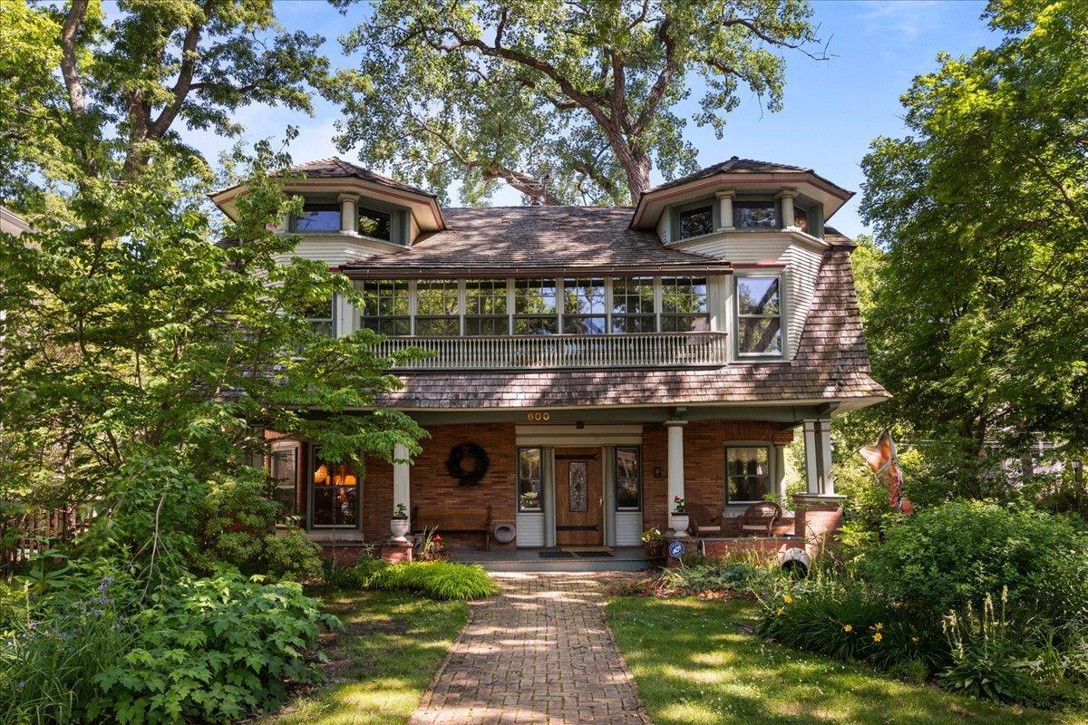 600 Central Ave., Wilmette, IL 60091
