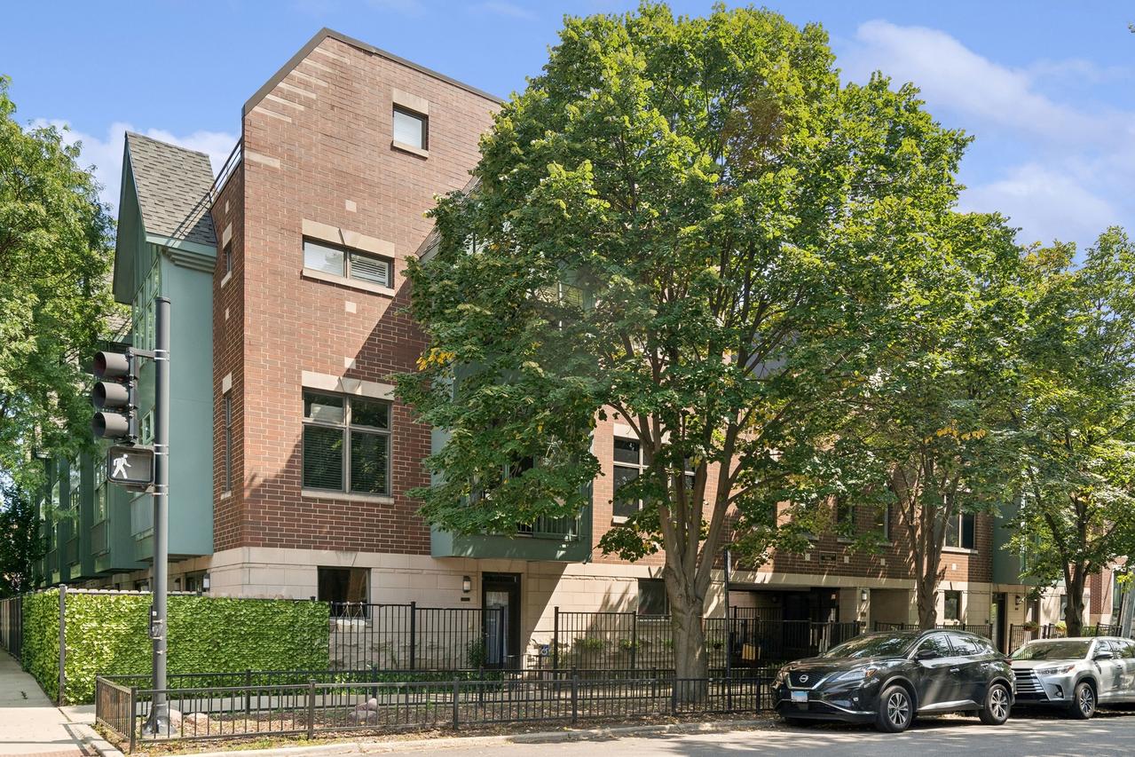 2751 N Greenview Ave. #A, Chicago, IL 60614