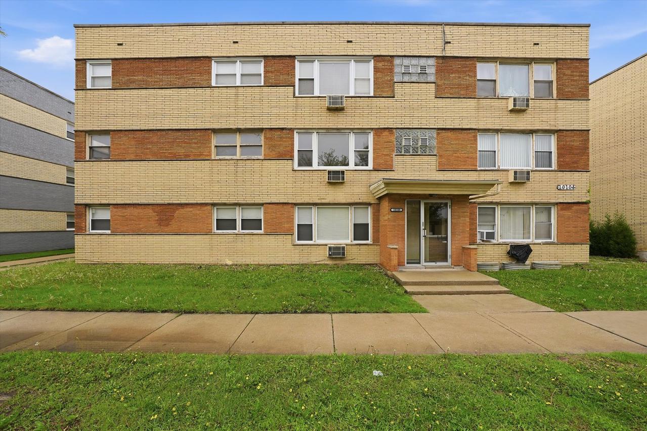 10108 S Pulaski Rd. #1s, Oak Lawn, IL 60453