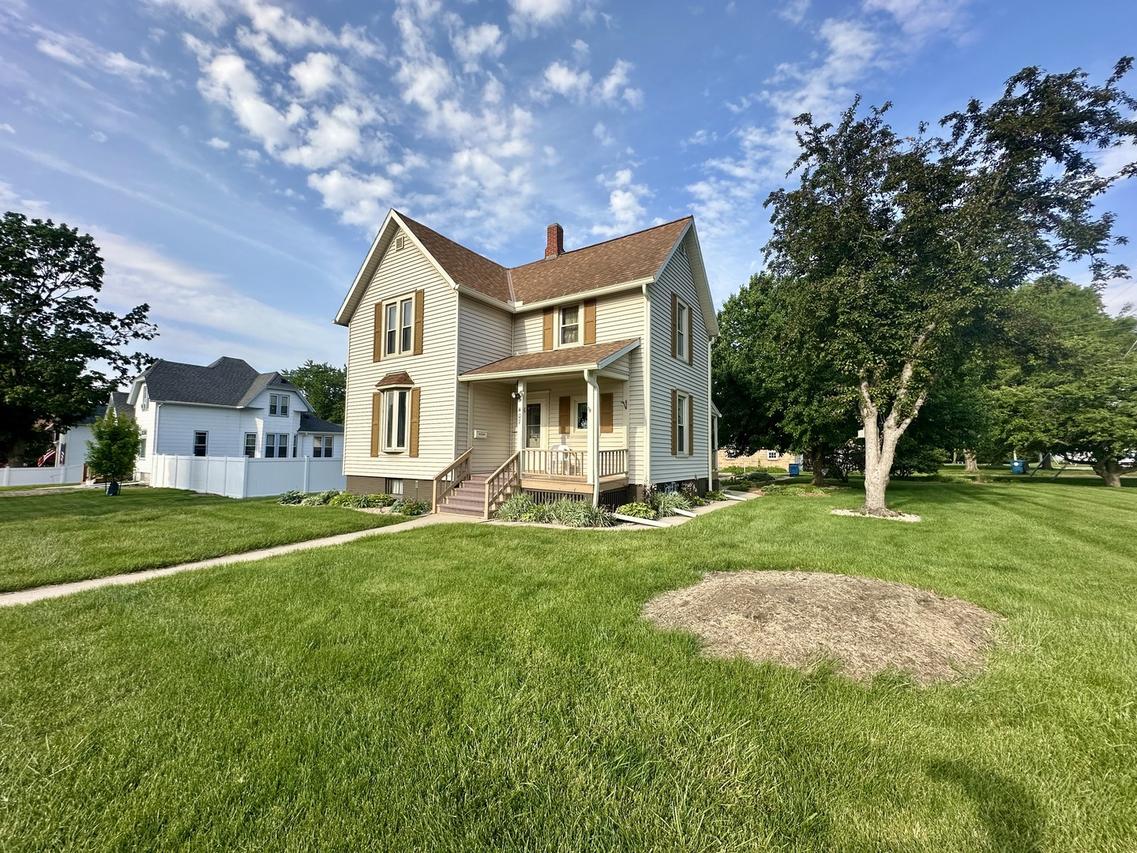 407 N Chestnut St., Princeton, IL 61356