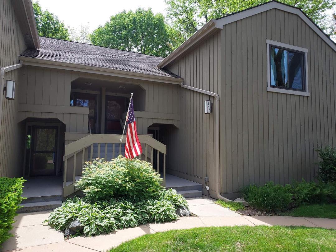 347-D Hickory Ln. #C-445, Lake Barrington, IL 60010