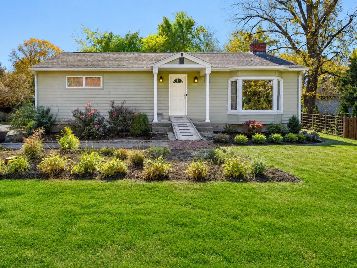 725 41st St., Downers Grove, IL 60515