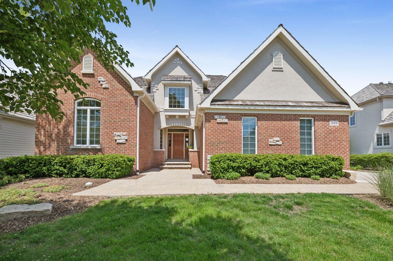 1029 Ridgeview Dr., Inverness, IL 60010