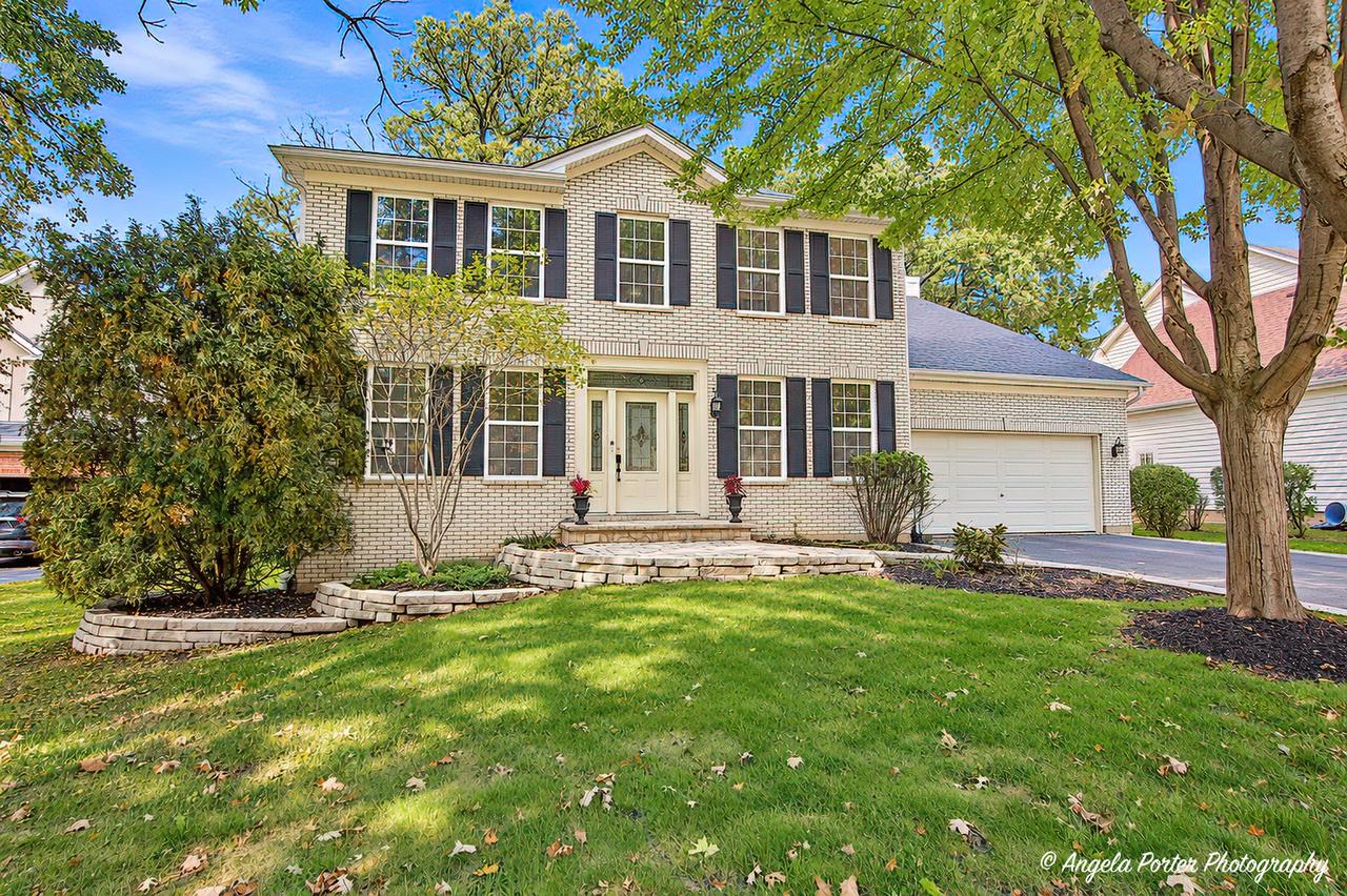 606 Barberry Tr., Fox River Grove, IL 60021