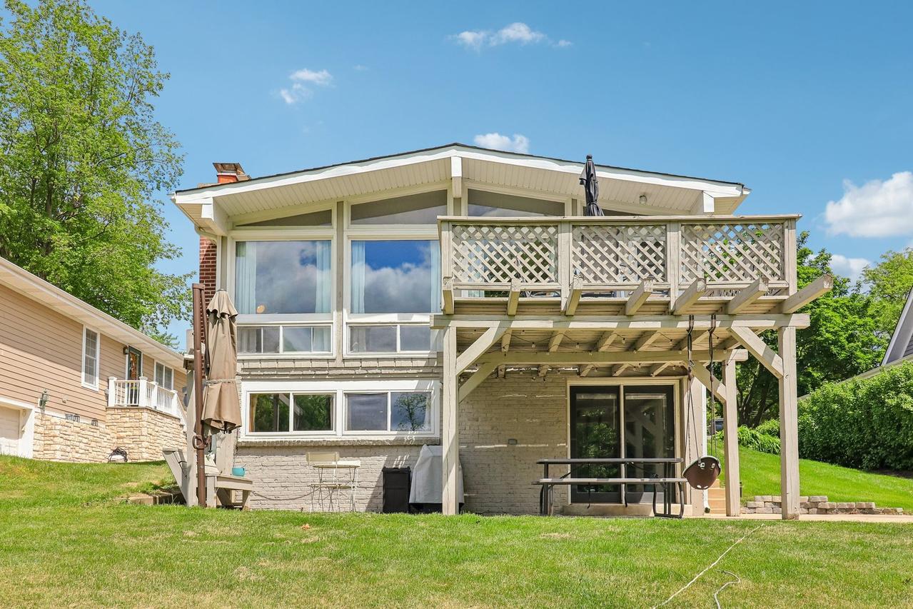 501 South St., Barrington, IL 60010