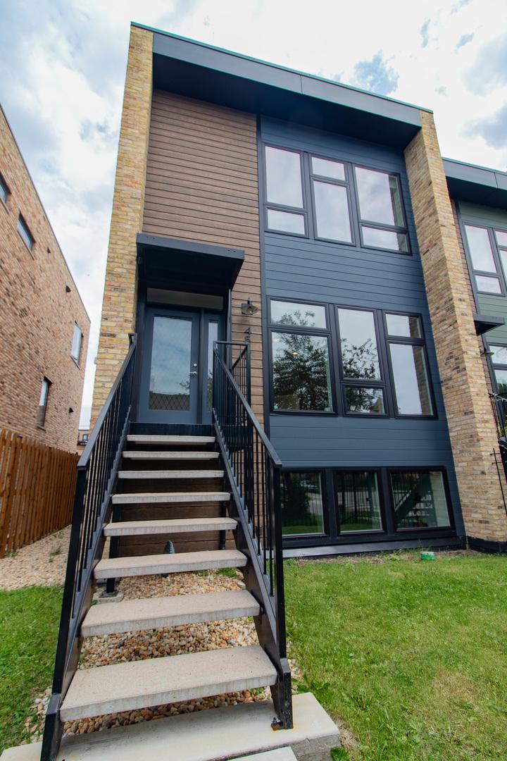4557 S Prairie Ave., Chicago, IL 60653