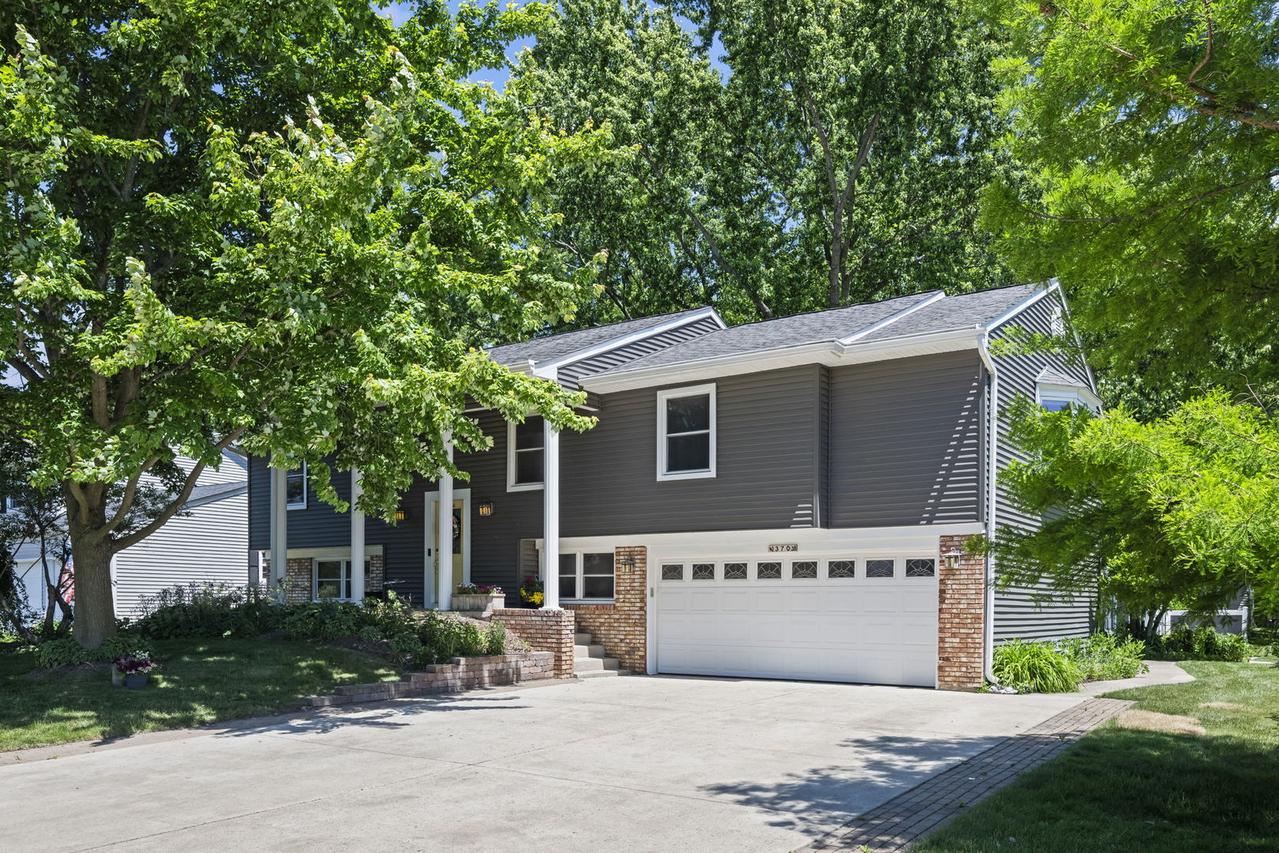 370 Arbor Gate Ln., Buffalo Grove, IL 60089