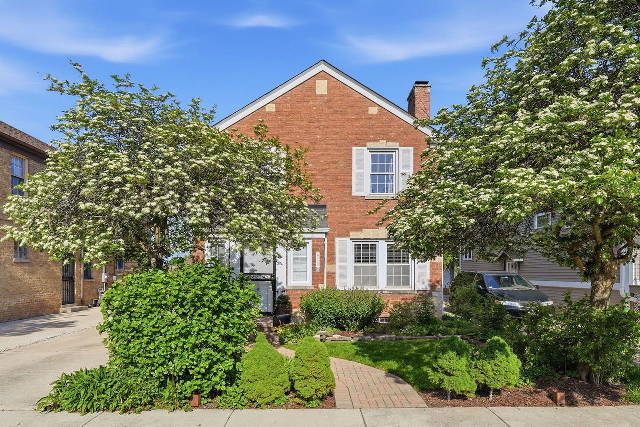 6525 N Sayre Ave., Chicago, IL 60631