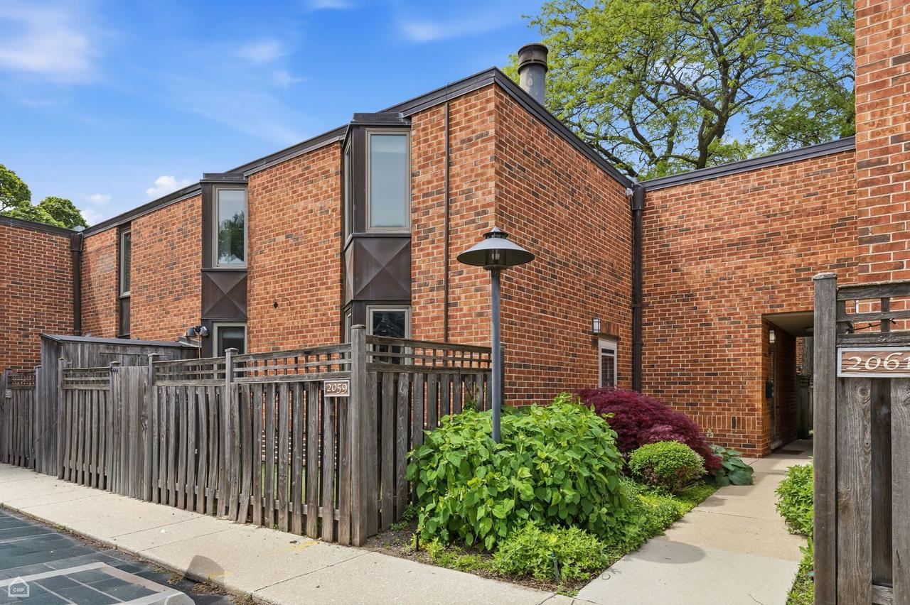 2059 N Larrabee St., Chicago, IL 60614