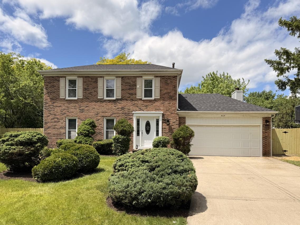 565 Kensington Ct., Roselle, IL 60172