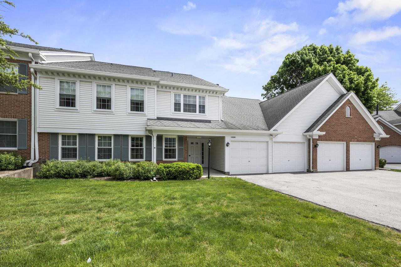 1309 Nutmeg Ct. #A, Mount Prospect, IL 60056