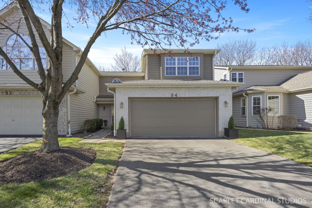 94 Townsend Cir., Naperville, IL 60565