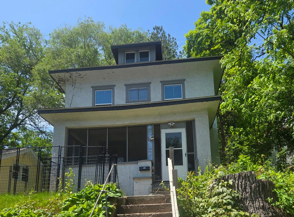121 Dewhurst St., Savanna, IL 61074