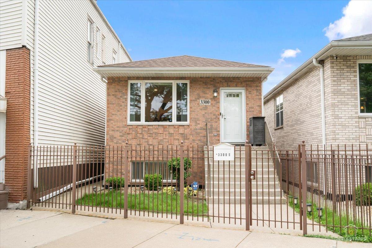 3300 S Western Ave., Chicago, IL 60608