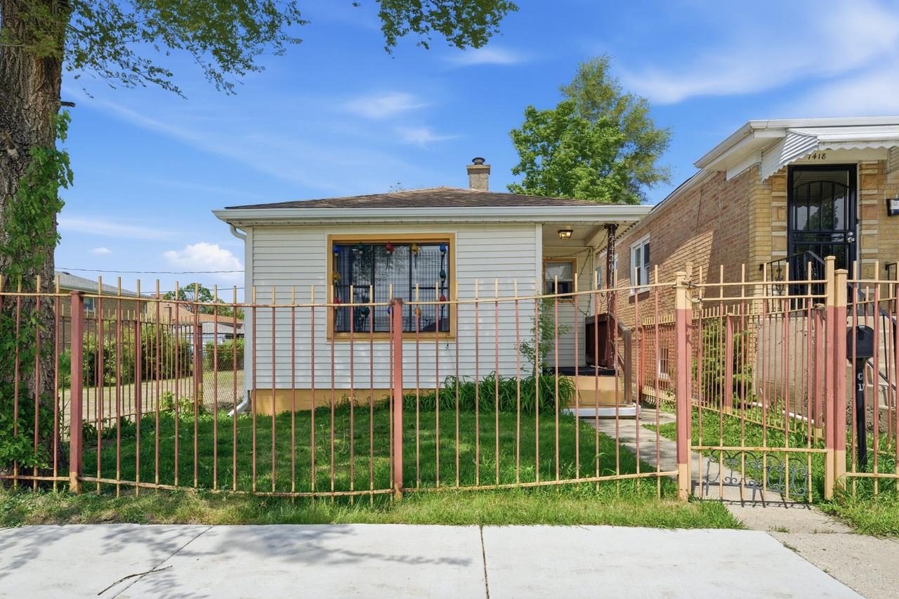7420 W 64th Pl., Summit, IL 60501