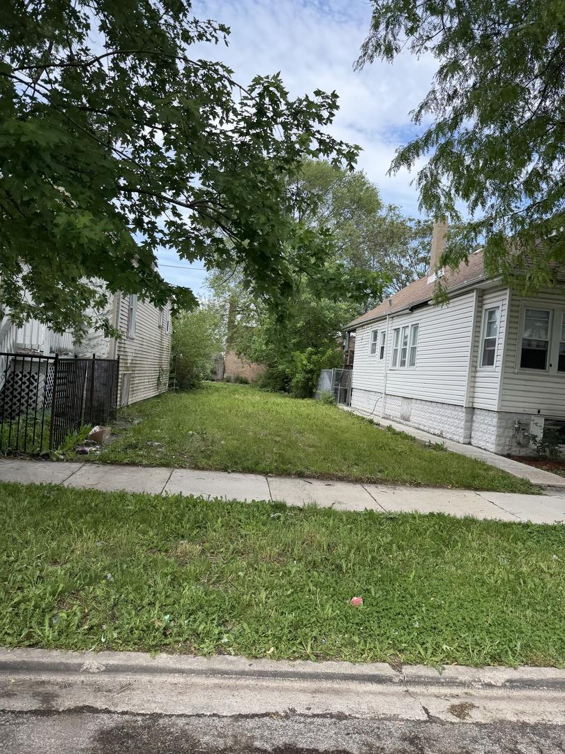 6744 S Claremont Ave., Chicago, IL 60636