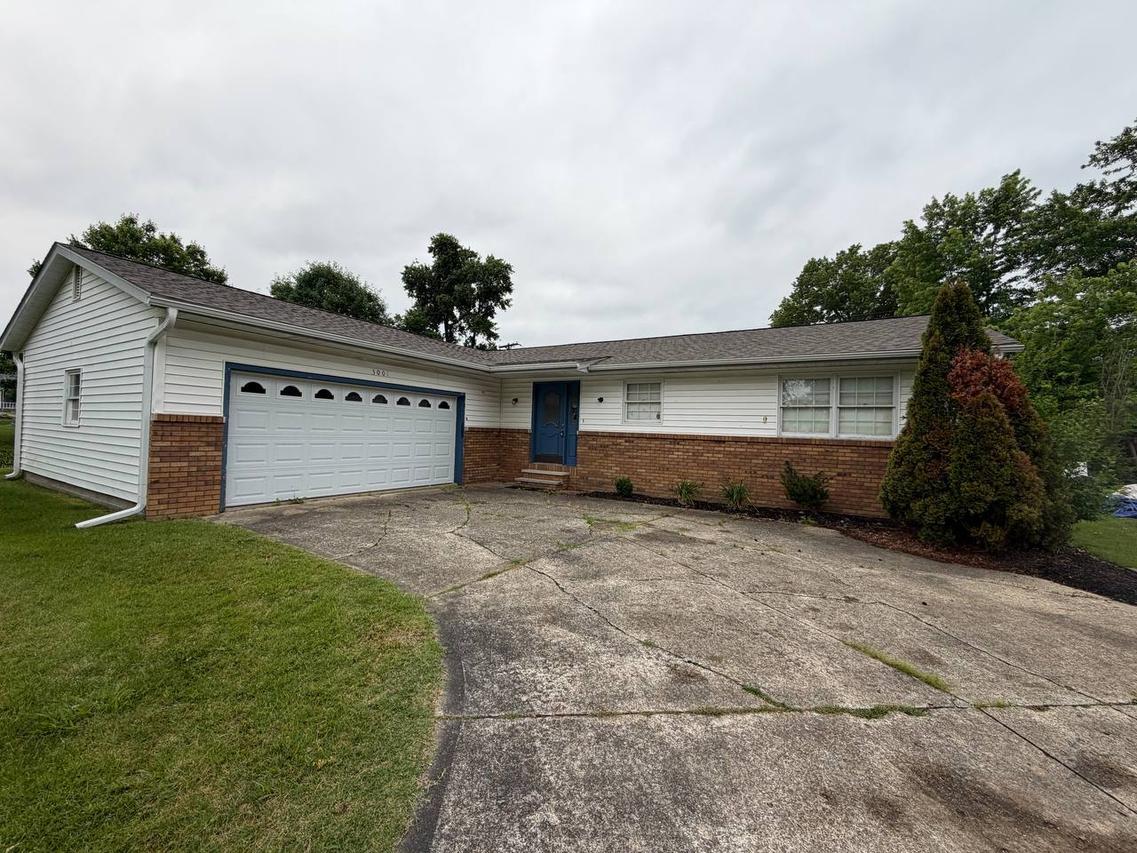 3001 Clifton Ct., Marion, IL 62959
