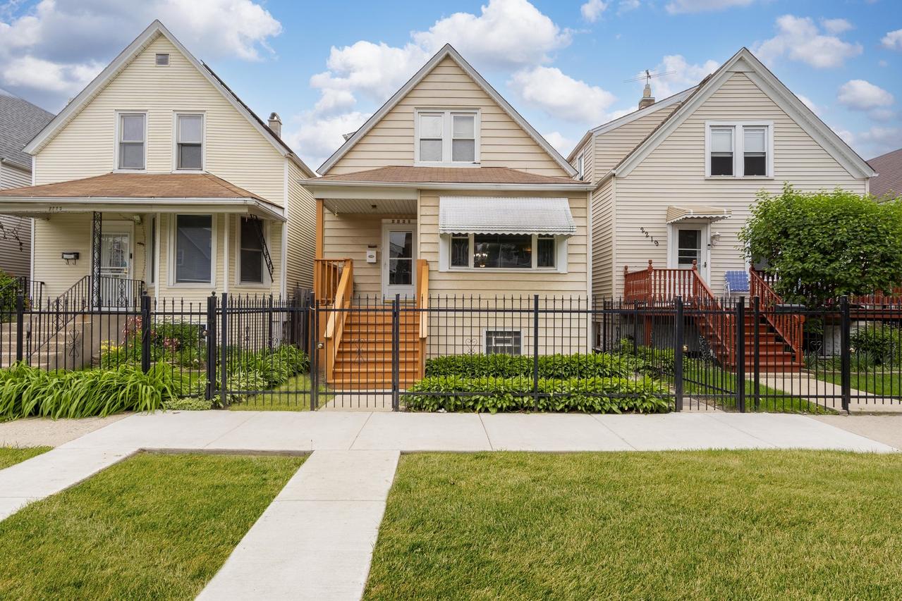 2221 N Keeler Ave., Chicago, IL 60639