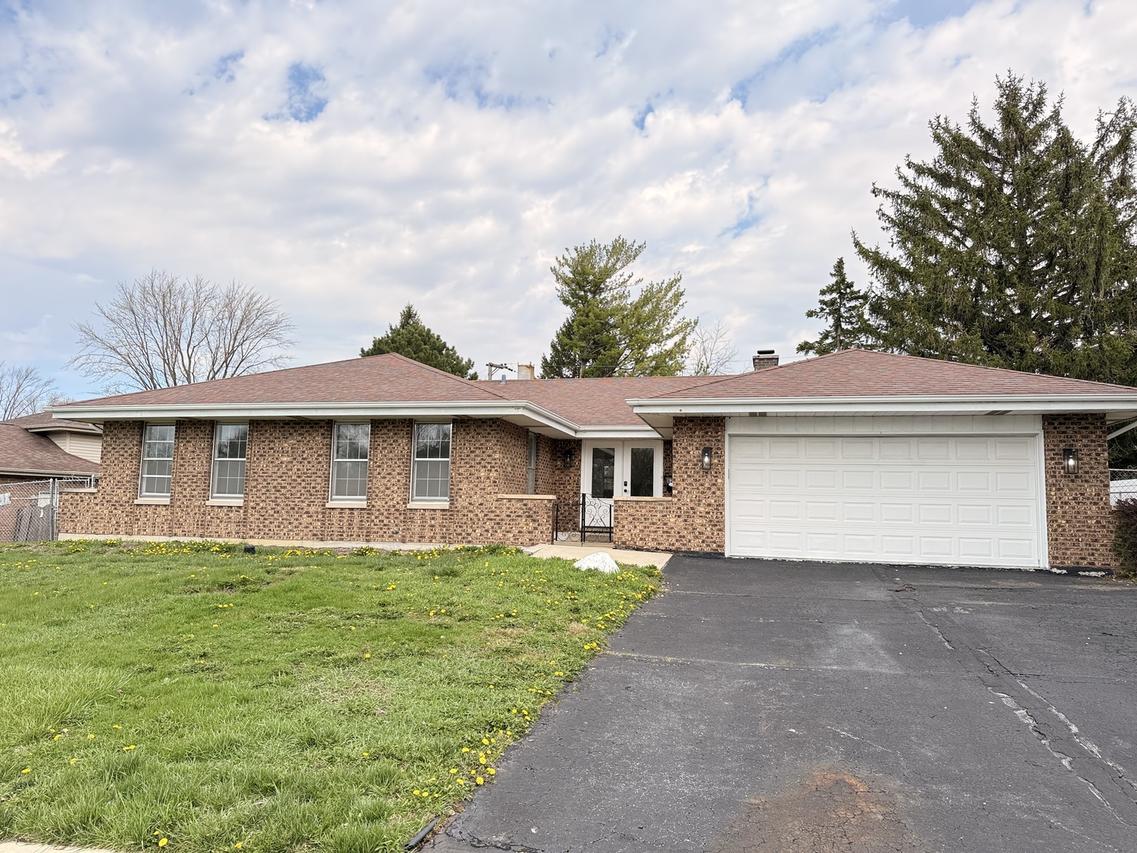 823 Bradoc St., Chicago Heights, IL 60411