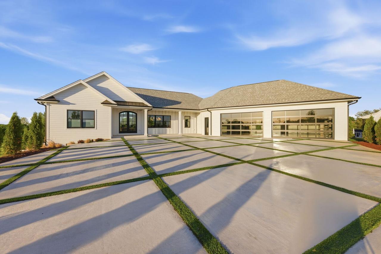 16137 S Stonewall Dr., Newark, IL 60541