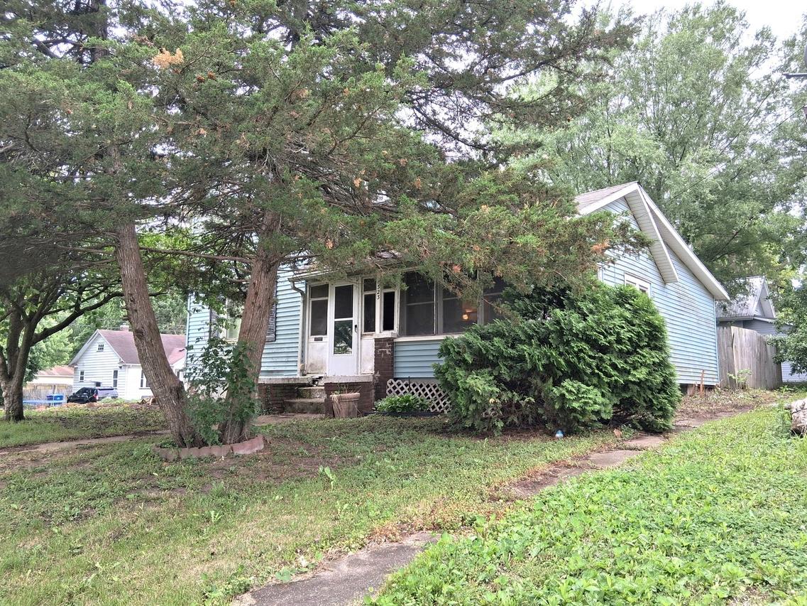323 S Vine St., Kewanee, IL 61443