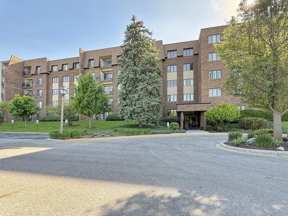 New Homes with Master Bedrooms on the 1st Floor in Glen Ellyn: May 23rd to May 29th