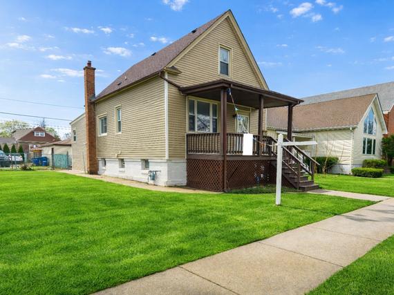 New Homes For Sale This Week That Attend Lyons Township High School: May 15th to May 21st