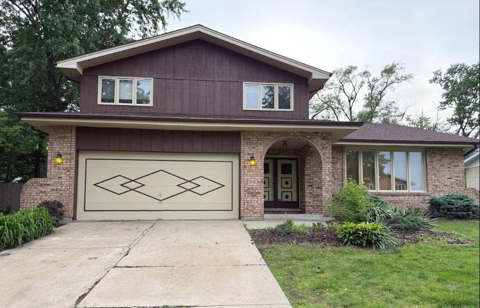 10158 S 87th Ct., Palos Hills, IL 60465