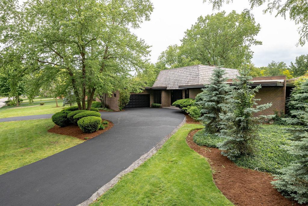 8100 S Park Ave., Burr Ridge, IL 60527