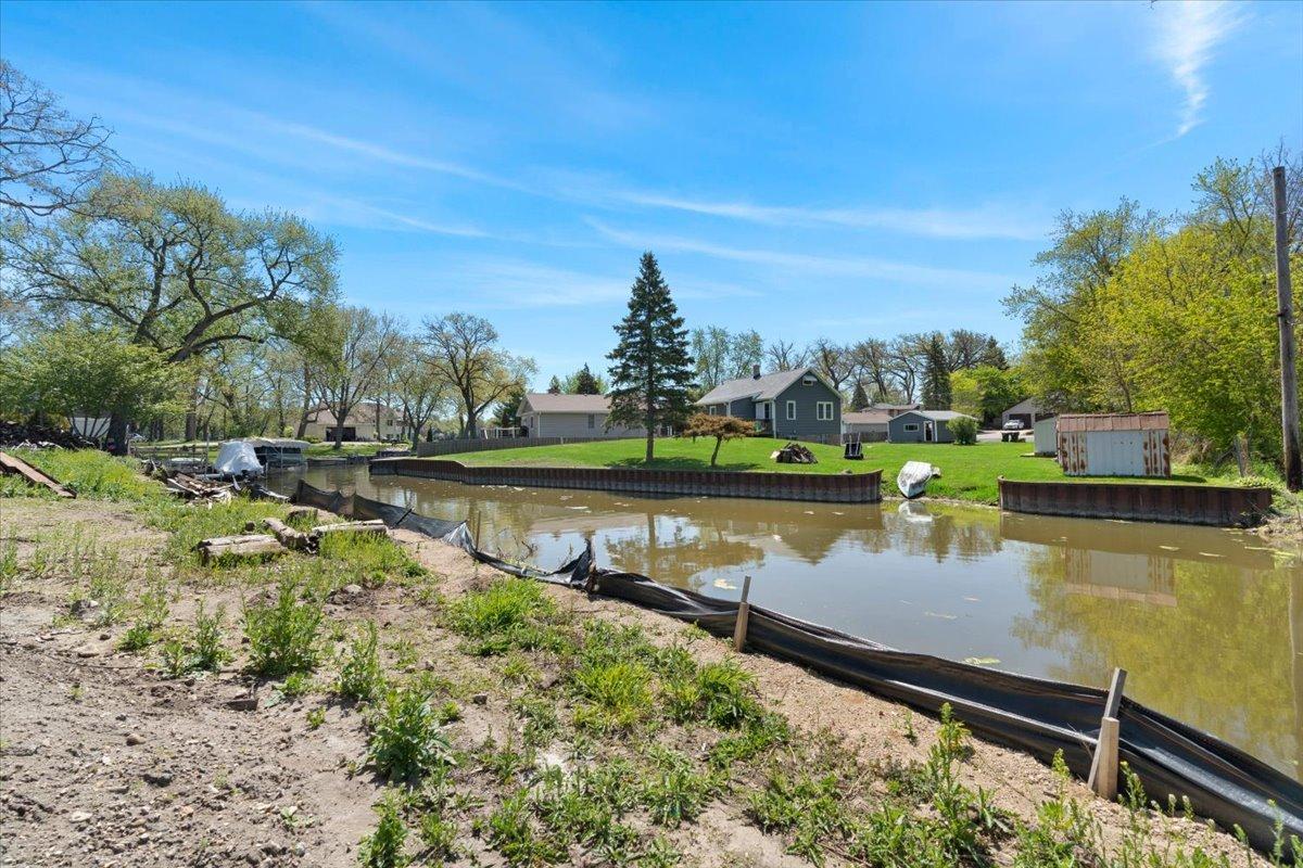 39457 N Forest Ave., Antioch, IL 60002